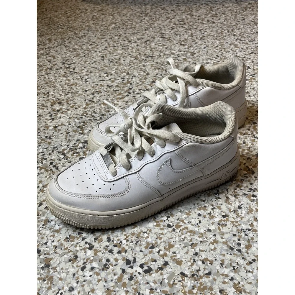 Nike Air Force 1 Low LE Triple White Shoes Size 6.5Y Youth/GS AF1 DH2920-111 #23